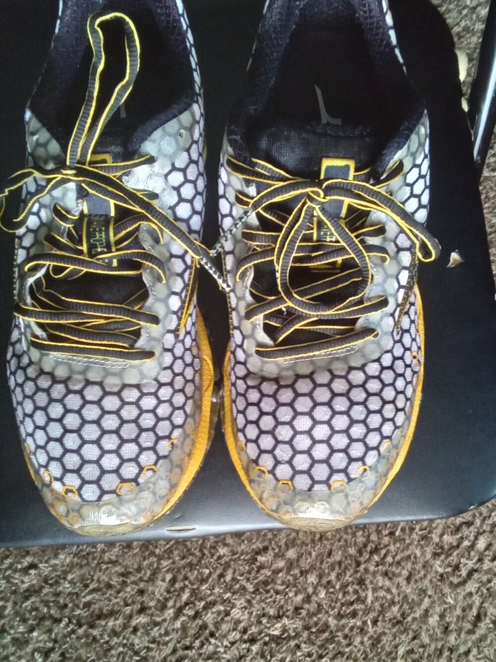 The Mizuno Wave Prophecy 3 Shoes in size 9.5